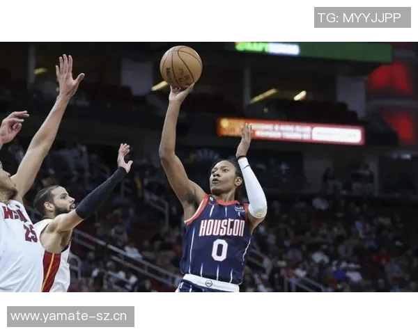 哈珀赞文班亚马全能表现其打法时而似控卫展现多面才华 哈珀赞文班亚马全能表现其打法时而似控卫展现多面才华