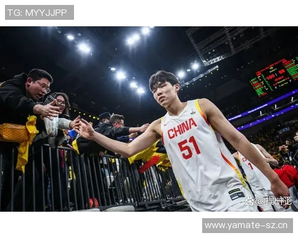 里斯称赞杨瀚森努力学习与刻苦训练期待他未来表现更加出色