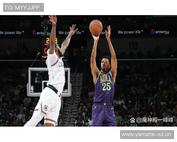 特雷墨菲半场表现抢眼11投6中斩获15分1篮板3抢断展现实力