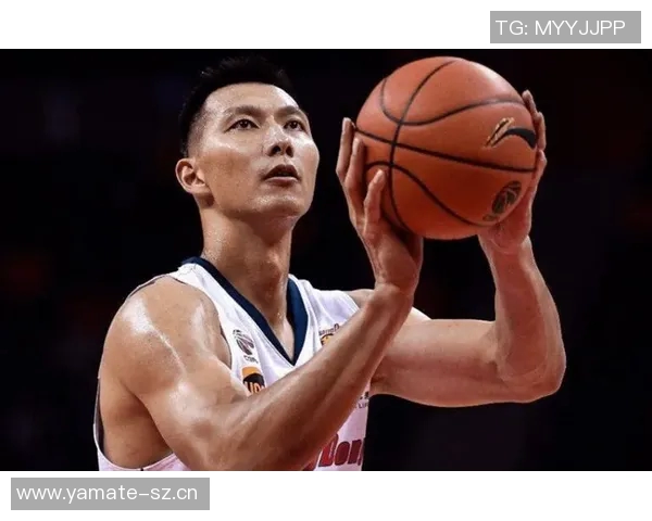 七年前的今天广东男篮球星易建联成功突破CBA万分大关庆祝辉煌成就 七年前的今天广东男篮球星易建联成功突破CBA万分大关庆祝辉煌成就