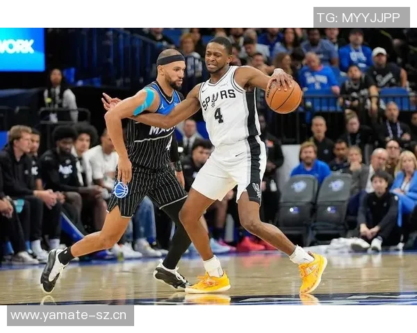 马刺全队六人得分上双福克斯31分哈珀16分展现团队实力 马刺全队六人得分上双福克斯31分哈珀16分展现团队实力