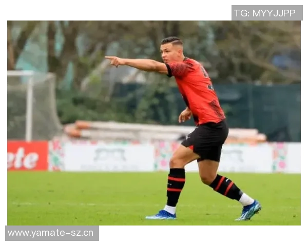 今日趣图：布鲁诺踢中卫真能行吗他的能力让人怀疑