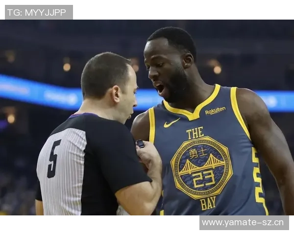 萨尔故意推倒克洛尼并撞击CJ裁判升级判罚为恶意犯规引发热议